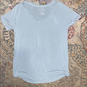 🦅 American Eagle v-neck shirt 🦅